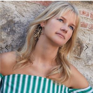 NWT Mignonne Gavigan Sade earrings